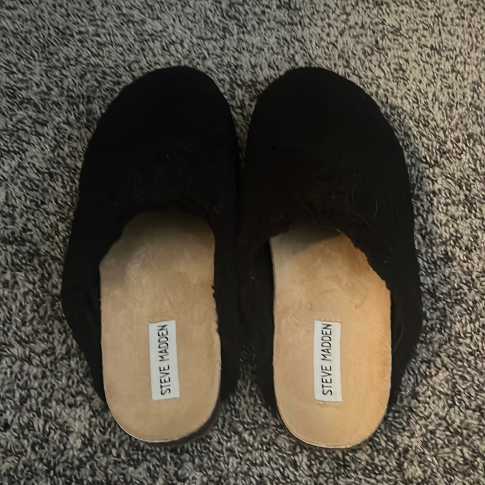 Steve Madden slipper slides
